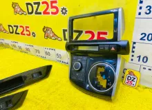 Консоль магнитофона TOYOTA WISH 2012/Цвет 202 5540668040 ZGE25W 2ZRFAE, передний