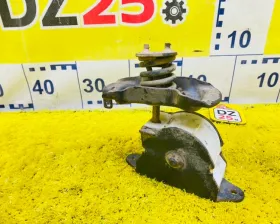 Крепление запасного колеса TOYOTA