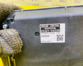 Блок управления двс TOYOTA