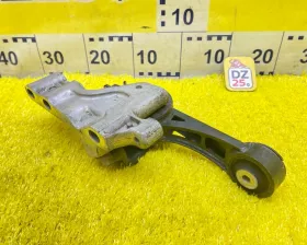 Подушка двигателя Toyota