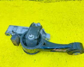 Подушка двигателя Toyota