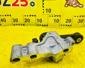 Подушка двигателя Toyota