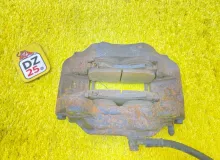 Суппорт TOYOTA LAND CRUISER 2002/Цвет 070 4773060090 UZJ100W 2UZFE, передний правый