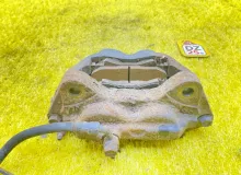 Суппорт TOYOTA LAND CRUISER 2000/Цвет 057 4775060080 UZJ100W 2UZFE, передний левый