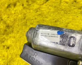 Доводчик двери пятой Toyota