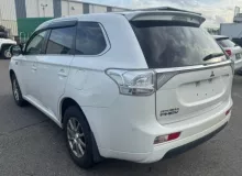 Помпа MITSUBISHI OUTLANDER 2014/Цвет W13B 9430A009 GG2W 4B11, передняя