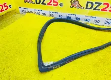 Молдинг лобового стекла TOYOTA LAND CRUISER PRADO 1994/Цвет 183 5612190K02 KZJ71W 1KZTE, передний