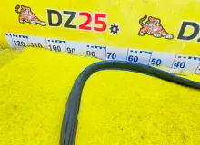 Молдинг лобового стекла TOYOTA LAND CRUISER PRADO 1994/Цвет 183 5612190K02 KZJ71W 1KZTE, передний