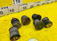 Подушка кузова TOYOTA LAND CRUISER PRADO 1994/Цвет 24V 5220760030 KZJ78W 1KZTE