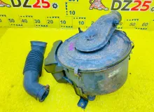 Корпус воздушного фильтра TOYOTA LAND CRUISER PRADO 1994/Цвет 183 1770067030 KZJ71W 1KZTE, передний
