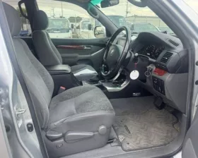 Петли двери багажника TOYOTA