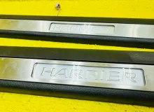 Накладка на порог TOYOTA HARRIER ЛЕВЫЙ|ПРАВЫЙ|2014 6791448070 AVU65W 2ARFXE, передняя