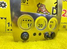 Консоль магнитофона HUMMER H3 2006 20756985 L52, передний
