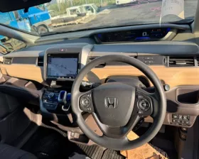 Консоль магнитофона Honda