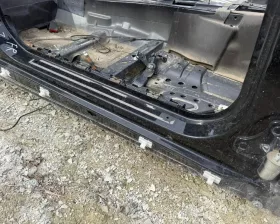 Порог кузова Mercedes-Benz