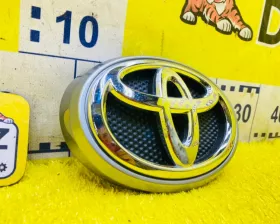 Эмблема Toyota