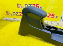 Бардачок между сиденьями MITSUBISHI L200 2012/Цвет X08A 8011A515XA KB4T 4D56, передний