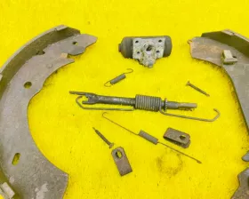 Механизм стояночного тормоза Mitsubishi