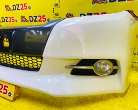 Бампер Toyota