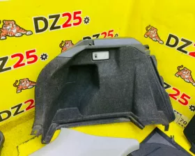 Обшивка багажника Toyota