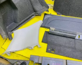 Обшивка багажника Toyota