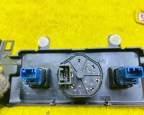 Кнопка включения 4WD Toyota