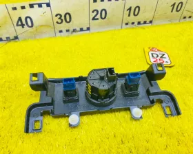 Кнопка включения 4WD Toyota