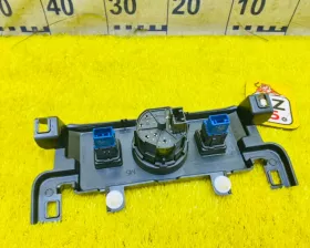 Кнопка включения 4WD Toyota