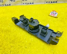 Кнопка включения 4WD Toyota