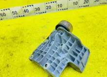 Кронштейн генератора Land Rover RANGE ROVER 2006/Цвет 798 YLE500270 L322 448PN, передний