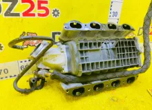 Коллектор впускной Land Rover RANGE ROVER 2006/Цвет 798 LR000364 L322 448PN, передний