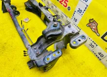 Балка под двс MITSUBISHI PAJERO IO 2000/Цвет W75C MR510236 H76W 4G93T, передняя
