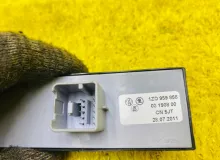 Блок управления стеклоподъемниками SKODA SUPERB 1ZD959858 3T4, передний левый