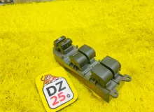 Блок управления стеклоподъемниками TOYOTA COROLLA 2009 8482002190 ZRE151L 1ZRFE, передний левый