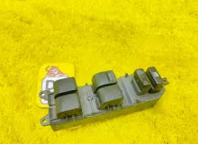 Блок управления стеклоподъемниками TOYOTA COROLLA 2009 8482002190 ZRE151L 1ZRFE, передний левый