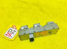 Блок управления стеклоподъемниками HYUNDAI IX35 935702Y0109P LM G4KD, передний левый