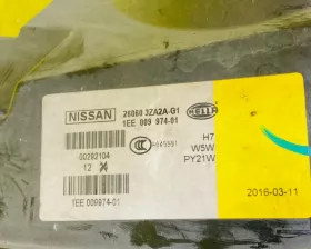 Фара Nissan