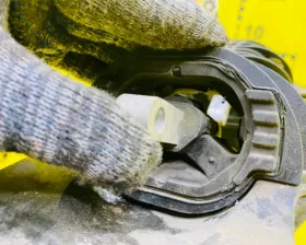 Подушка коробки передач BMW
