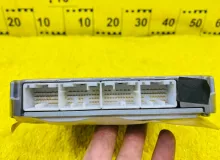 Блок управления двс TOYOTA COROLLA 2006 8966102F40 ZZE122L 1ZZFE, передний