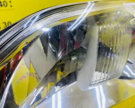 Фара Nissan