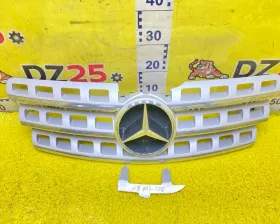 Решетка радиатора Mercedes-Benz