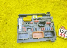 Блок предохранителей PEUGEOT 307 9675879480 RFN/EW10A, передний