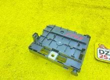 Блок предохранителей PEUGEOT 307 9675879480 RFN/EW10A, передний