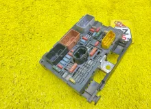 Блок предохранителей PEUGEOT 307 9664706280 RFN/EW10A, передний