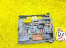 Блок предохранителей PEUGEOT 307 9666700480 RFN/EW10A, передний