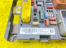 Блок предохранителей PEUGEOT 408 9666378180 4D, передний