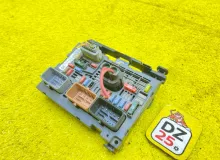 Блок предохранителей PEUGEOT 307 9675879480 RFN/EW10A, передний