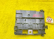 Блок предохранителей PEUGEOT 307 9675879480 RFN/EW10A, передний