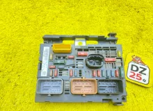 Блок предохранителей PEUGEOT 307 9675879480 RFN/EW10A, передний