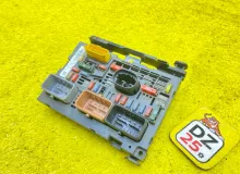 Блок предохранителей PEUGEOT 307 9675879480 RFN/EW10A, передний